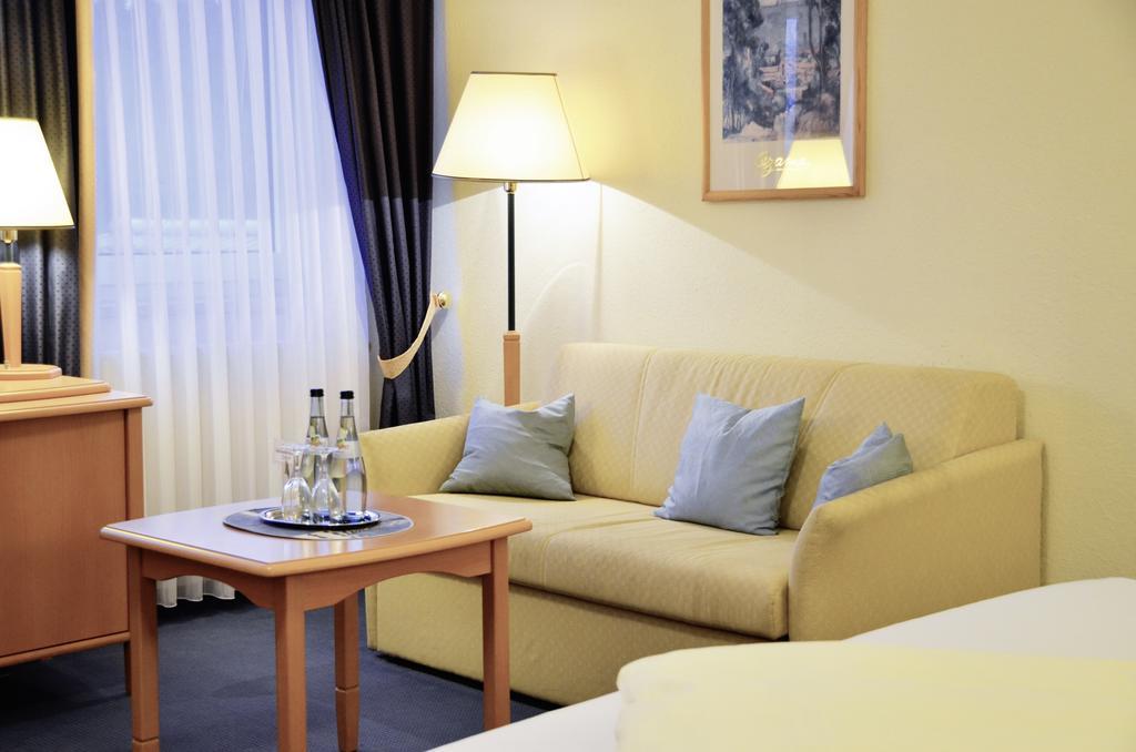 Hotel Gasthof Am Forsthof Edelsfeld Екстер'єр фото