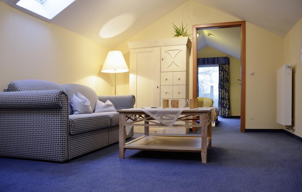 Hotel Gasthof Am Forsthof Edelsfeld Екстер'єр фото