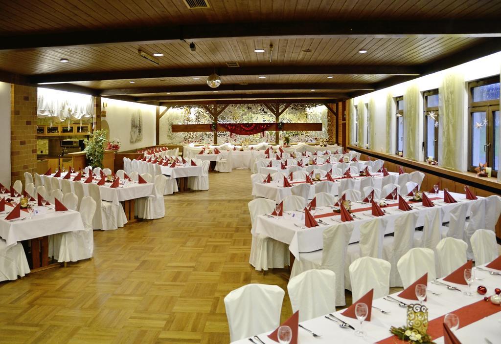 Hotel Gasthof Am Forsthof Edelsfeld Екстер'єр фото
